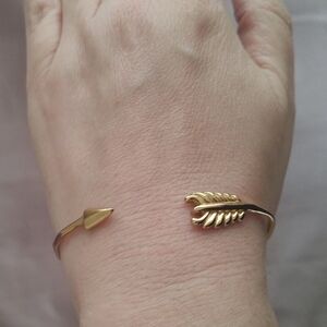 Stella & Dot Open Arrow Cuff